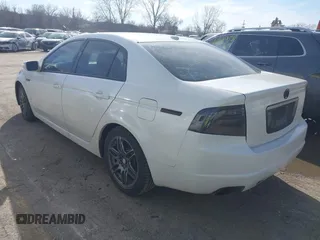 2008 Acura TL with VIN 19UUA66288A033751, listed as a IAAI auction lot 41502588 with 204,074 mi miles. Bid and sale history available at carsss.com. Image 3.
