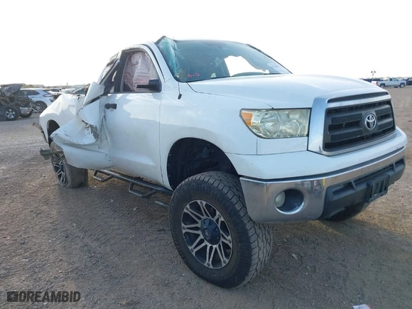 2013 Toyota Tundra 4WD Truck with VIN 5TFUW5F1XDX273375, listed as a IAAI auction lot 41734936 with 156,916 mi miles. Bid and sale history available at carsss.com. Image 1.
