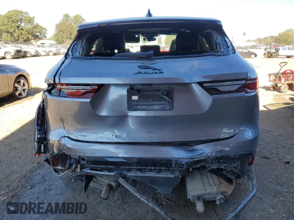 2024 Jaguar F-Pace R-Dynamic S z VIN SADCT2EX6RA724714, wystawiony jako Copart lot #80552264 z przebiegiem 29 727 mil mil oraz Szkoda całkowita • Salvage title. Historia ofert i sprzedaży dostępna na DreamBid. Obrazek 6.