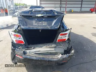 2020 Chevrolet Sonic LT z VIN 1G1JD5SB5L4106602, wystawiony jako IAAI lot #42159240 z przebiegiem 74 339 mil mil oraz . Historia ofert i sprzedaży dostępna na DreamBid. Obrazek 16.