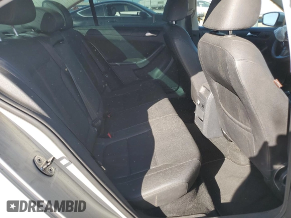 2011 Volkswagen Jetta SE with VIN 3VWDZ7AJXBM326103, listed as a Copart auction lot 57885185 with 149,064 mi miles and Salvage title. Bid and sale history available at DreamBid. Image 10.