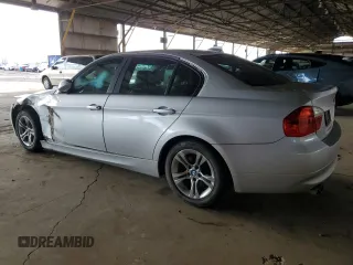 2008 BMW 3 Series 328i z VIN WBAVA33568K053102, wystawiony jako Copart lot #59303305 z przebiegiem 135 179 mil mil oraz Szkoda całkowita • Salvage title. Historia ofert i sprzedaży dostępna na DreamBid. Obrazek 2.