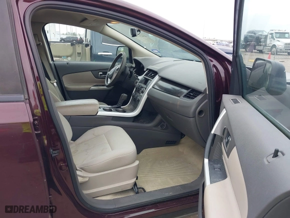 2011 Ford Edge SE with VIN 2FMDK3GC2BBA45323, listed as a IAAI auction lot 41928577 with 132,035 mi miles. Bid and sale history available at carsss.com. Image 5.