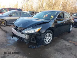 2018 Nissan Altima 2.5 S with VIN 1N4AL3AP9JC473345, listed as a IAAI auction lot 41803135 with 92,173 mi miles. Bid and sale history available at carsss.com. Image 17.