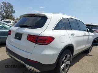 2022 Mercedes-Benz GLC with VIN W1N0G8DB0NV344579, listed as a IAAI auction lot 41915425 with 30,483 mi miles. Bid and sale history available at carsss.com. Image 4.