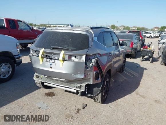 2024 Kia Seltos EX z VIN KNDERCAA3R7603839, wystawiony jako IAAI lot #41830414 z przebiegiem 19 414 mil mil oraz . Historia ofert i sprzedaży dostępna na DreamBid. Obrazek 4.