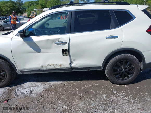 2017 Nissan Rogue SL with VIN 5N1AT2MT9HC830185, listed as a IAAI auction lot 41987589 with 65,675 mi miles. Bid and sale history available at carsss.com. Image 6.