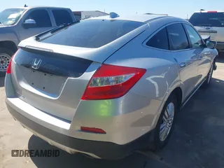 2013 Honda Crosstour EX-L z VIN 5J6TF3H55DL005254, wystawiony jako IAAI lot #41758954 z przebiegiem 207 830 mil mil oraz . Historia ofert i sprzedaży dostępna na DreamBid. Obrazek 4.