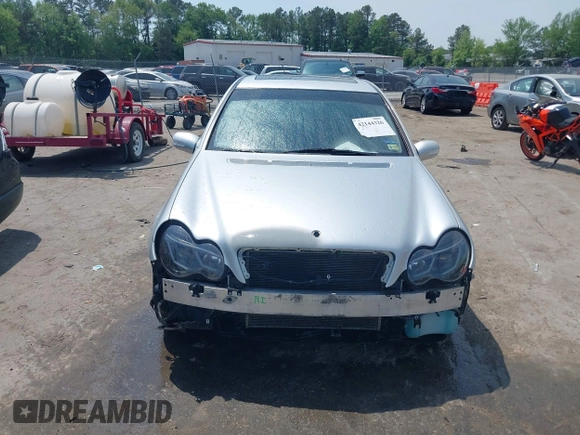 2002 Mercedes-Benz C with VIN WDBRF61J92E004472, listed as a IAAI auction lot 42144326 with 125,847 mi miles. Bid and sale history available at carsss.com. Image 13.