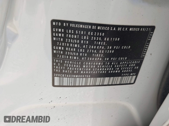 2022 Volkswagen Tiguan SE R-Line Black z VIN 3VVCB7AX3NM009759, wystawiony jako IAAI lot #39075158 z przebiegiem 51 572 mil mil oraz . Historia ofert i sprzedaży dostępna na DreamBid. Obrazek 9.