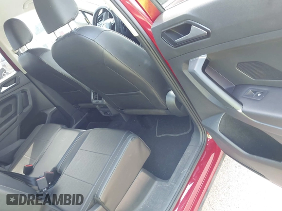 2018 Volkswagen Tiguan SEL с VIN 3VV3B7AX4JM027472, выставлен на аукционе IAAI как лот 42398665 с пробегом 153 742 миль миль и . История ставок и продаж доступна на DreamBid. Изображение 8.