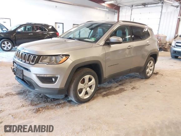 2018 Jeep Compass Latitude z VIN 3C4NJDBBXJT403674, wystawiony jako IAAI lot #42015795 z przebiegiem 86 329 mil mil oraz . Historia ofert i sprzedaży dostępna na DreamBid. Obrazek 17.