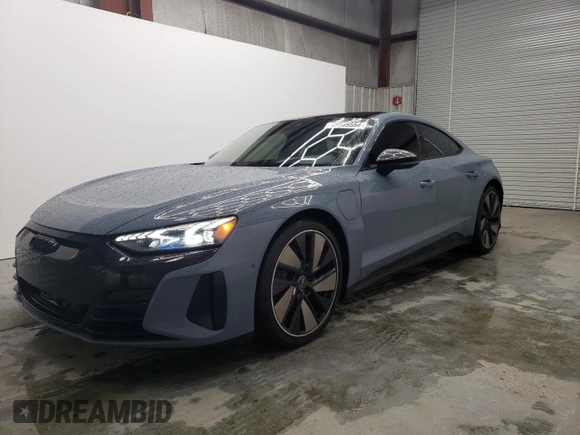 2022 Audi e-tron GT Prestige z VIN WAUEJBFW2N7006629, wystawiony jako Copart lot #45069554 z przebiegiem 8 341 mil mil oraz . Historia ofert i sprzedaży dostępna na DreamBid. Obrazek 1.