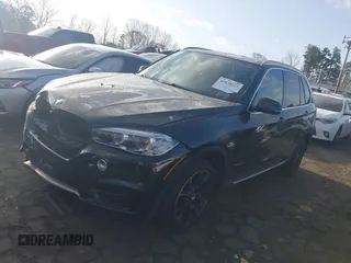 2014 BMW X5 sDrive35i with VIN 5UXKR2C50E0H31926, listed as a IAAI auction lot 41838021 with 125,813 mi miles. Bid and sale history available at carsss.com. Image 17.