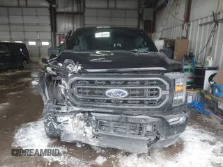 2022 Ford F-150 XL z VIN 1FTEW1EP5NKD88452, wystawiony jako IAAI lot #41606823 z przebiegiem 35 007 mil mil oraz . Historia ofert i sprzedaży dostępna na DreamBid. Obrazek 12.