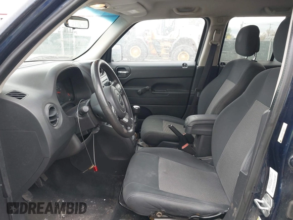2012 Jeep Patriot Sport with VIN 1C4NJRBB4CD659072, listed as a IAAI auction lot 40584115 with 183,672 mi miles. Bid and sale history available at carsss.com. Image 5.