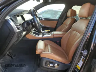 2019 BMW X5 xDrive40i z VIN 5UXCR6C58KLL35326, wystawiony jako Copart lot #88703115 z przebiegiem 126 911 mil mil oraz Szkoda całkowita • Salvage title. Historia ofert i sprzedaży dostępna na DreamBid. Obrazek 7.