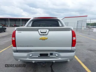 2013 Chevrolet Avalanche LT with VIN 3GNMCFE08DG289092, listed as a IAAI auction lot 42090240 with 143,588 mi miles and . Bid and sale history available at DreamBid. Image 16.