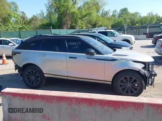 2019 Land Rover Range Rover Velar R-Dynamic SE z VIN SALYL2EX7KA780581, wystawiony jako IAAI lot #42116031 z przebiegiem 117 349 mil mil oraz . Historia ofert i sprzedaży dostępna na DreamBid. Obrazek 14.
