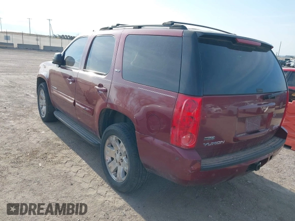 2007 GMC Yukon SLE with VIN 1GKFK13077J204048, listed as a IAAI auction lot 42052206 with 273,197 mi miles. Bid and sale history available at carsss.com. Image 3.