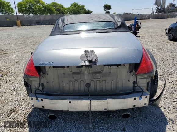 2004 Nissan 350Z Touring z VIN JN1AZ36A94T011081, wystawiony jako Copart lot #57646305 z przebiegiem 130 198 mil mil oraz Szkoda całkowita • Salvage title. Historia ofert i sprzedaży dostępna na DreamBid. Obrazek 6.