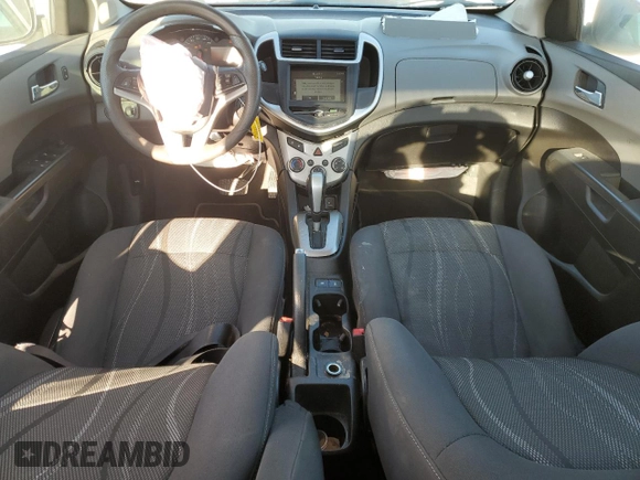 2017 Chevrolet Sonic LT z VIN 1G1JD5SH7H4133389, wystawiony jako Copart lot #48939815 z przebiegiem 105 502 mil mil oraz Szkoda całkowita • Salvage title. Historia ofert i sprzedaży dostępna na DreamBid. Obrazek 8.