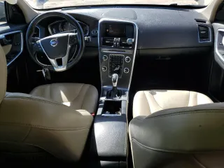 2016 Volvo XC60 T5 Platinum with VIN YV4612RM5G2868788, listed as a Copart auction lot 74677984 with 147,062 mi miles and Salvage Title. Bid and sale history available at carsss.com. Image 8.