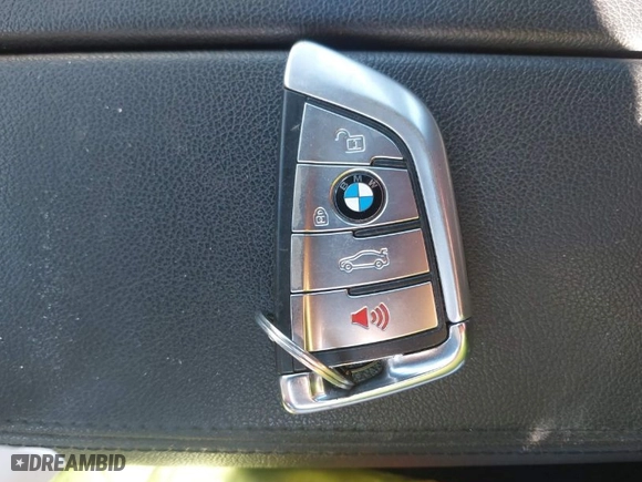 2019 BMW 5 Series 530i xDrive with VIN WBAJA7C52KWC78030, listed as a IAAI auction lot 41837676 with 67,708 mi miles. Bid and sale history available at carsss.com. Image 11.