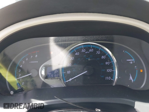 2011 Toyota Sienna XLE AAS with VIN 5TDYK3DC0BS008439, listed as a IAAI auction lot 42292552 with 115,162 mi miles and . Bid and sale history available at DreamBid. Image 7.