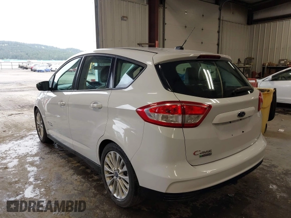 2017 Ford C-Max SE z VIN 1FADP5EU8HL107626, wystawiony jako IAAI lot #42279162 z przebiegiem 79 697 mil mil oraz . Historia ofert i sprzedaży dostępna na DreamBid. Obrazek 3.