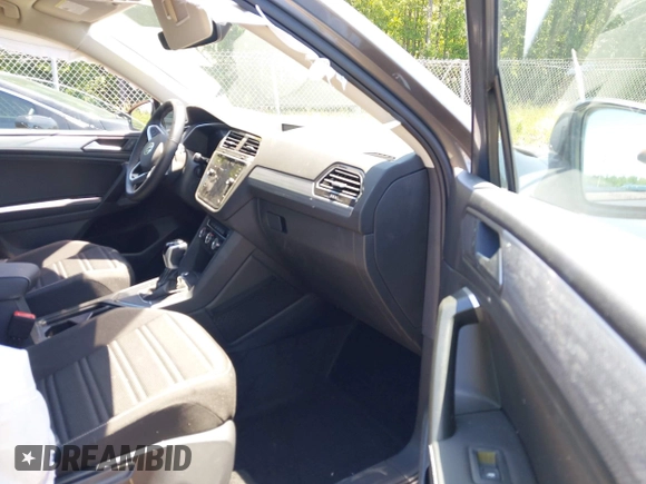 2024 Volkswagen Tiguan S with VIN 3VVRB7AX5RM142006, listed as a IAAI auction lot 42199560 with 235 mi miles and . Bid and sale history available at DreamBid. Image 5.