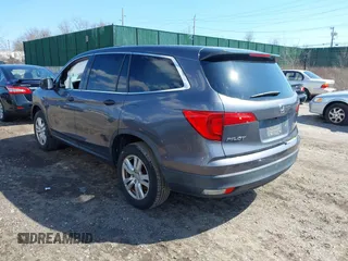 2016 Honda Pilot LX with VIN 5FNYF6H14GB082537, listed as a IAAI auction lot 41864525 with 137,097 mi miles. Bid and sale history available at carsss.com. Image 3.