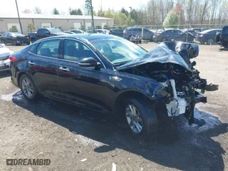 2019 Kia Optima LX with VIN 5XXGT4L37KG305015, listed as a IAAI auction lot 41918114 with 76,033 mi miles. Bid and sale history available at carsss.com. Image 1.