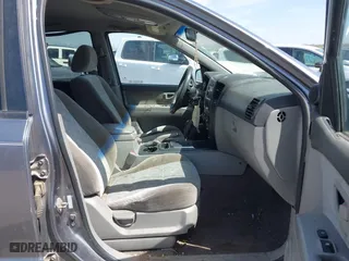 2008 Kia Sorento LX with VIN KNDJC735885836309, listed as a IAAI auction lot 41972002 with 199,357 mi miles. Bid and sale history available at carsss.com. Image 5.