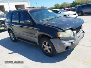2001 Ford Escape XLT with VIN 1FMYU031X1KF31462, listed as a IAAI auction lot 41784891 with 372,527 mi miles. Bid and sale history available at carsss.com. Image 1.