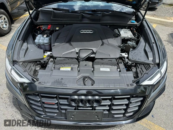 2021 Audi Q8 Premium Plus z VIN WA1EVAF17MD034670, wystawiony jako Copart lot #56331855 z przebiegiem 79 150 mil mil oraz Tytuł czysty. Historia ofert i sprzedaży dostępna na DreamBid. Obrazek 9.
