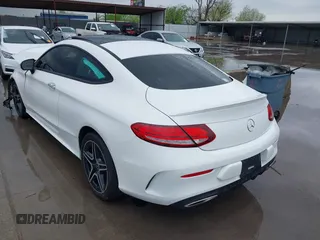 2021 Mercedes-Benz C 300 z VIN W1KWJ8EB9MG095256, wystawiony jako IAAI lot #41938967 z przebiegiem 26 404 mil mil oraz . Historia ofert i sprzedaży dostępna na DreamBid. Obrazek 3.