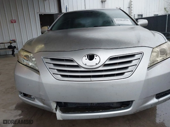 2008 Toyota Camry LE with VIN 4T1BE46K28U215566, listed as a IAAI auction lot 41981020 with 194,526 mi miles. Bid and sale history available at carsss.com. Image 6.
