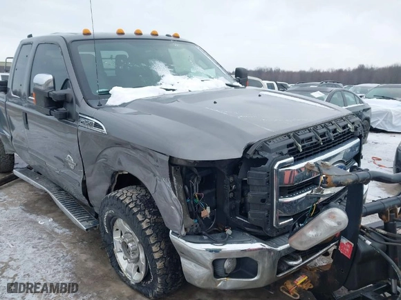 2014 Ford Super Duty F-250 SRW XLT with VIN 1FT7X2BT2EEB59870, listed as a IAAI auction lot 41355792 with 191,891 mi miles. Bid and sale history available at carsss.com. Image 6.
