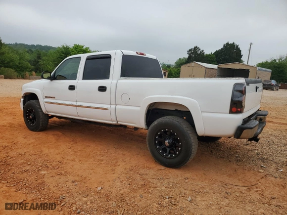 2007 GMC Sierra 2500HD SLE with VIN 1GTHK23U87F195103, listed as a Copart auction lot 54527455 with 232,402 mi miles and Salvage Title. Bid and sale history available at carsss.com. Image 2.