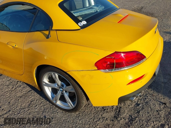 2011 BMW Z4 sDrive30i с VIN WBALM5C56BE495894, выставлен на аукционе IAAI как лот 41749017 с пробегом 38 987 миль миль и . История ставок и продаж доступна на DreamBid. Изображение 17.