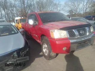 2005 Nissan Titan SE with VIN 1N6BA07B85N563950, listed as a IAAI auction lot 41460268 with 254,065 mi miles. Bid and sale history available at carsss.com. Image 1.