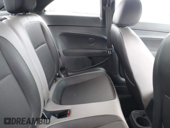2015 Volkswagen Beetle Fleet Edition с VIN 3VWF17AT6FM655081, выставлен на аукционе IAAI как лот 41623719 с пробегом 78 955 миль миль и . История ставок и продаж доступна на DreamBid. Изображение 8.