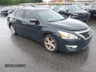 2015 Nissan Altima 2.5 S with VIN 1N4AL3AP4FC276056, listed as a IAAI auction lot 42070872 with 283,477 mi miles. Bid and sale history available at carsss.com. Image 1.