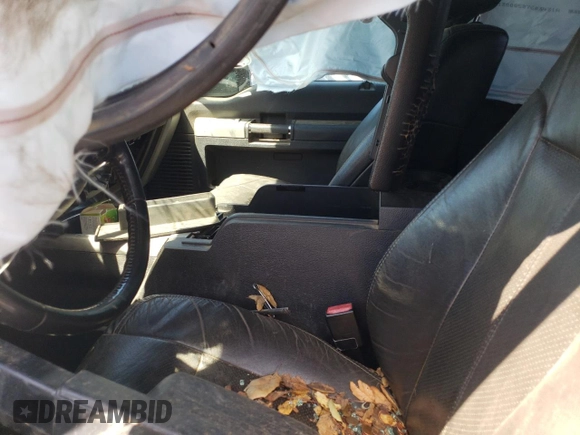 2015 Ford F-250 Lariat z VIN 1FT7W2BT4FEA12230, wystawiony jako Copart lot #57636325 z przebiegiem 367 412 mil mil oraz Nie do naprawy • Non repairable. Historia ofert i sprzedaży dostępna na DreamBid. Obrazek 8.