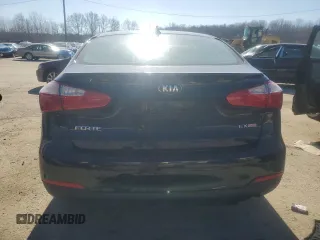 2016 Kia Forte EX z VIN KNAFX4A8XG5506110, wystawiony jako Copart lot #46479815 z przebiegiem 80 833 mil mil oraz Szkoda całkowita • Salvage title. Historia ofert i sprzedaży dostępna na DreamBid. Obrazek 6.