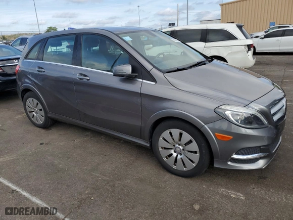 2014 Mercedes-Benz B-Class with VIN WDDVP9AB9EJ001645, listed as a Copart auction lot 73153614 with 69,568 mi miles and Clean Title. Bid and sale history available at carsss.com. Image 4.