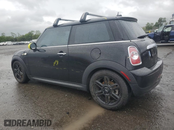 2013 MINI Hardtop z VIN WMWSU3C56DT689582, wystawiony jako Copart lot #58364685 z przebiegiem Nie podano mil oraz Szkoda całkowita • Salvage title. Historia ofert i sprzedaży dostępna na DreamBid. Obrazek 2.