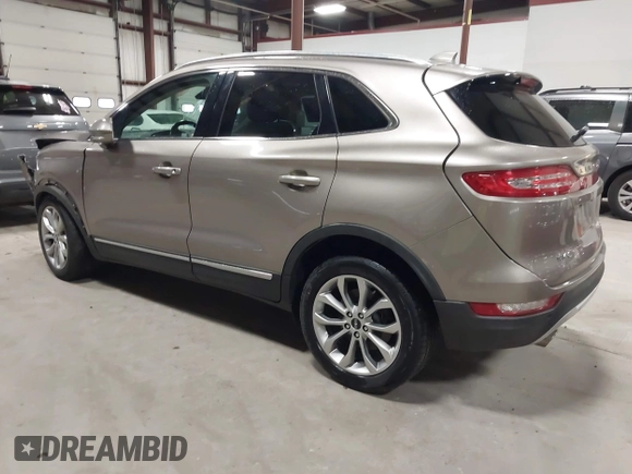 2018 Lincoln MKC Select z VIN 5LMCJ2D95JUL03454, wystawiony jako IAAI lot #42183892 z przebiegiem 78 248 mil mil oraz . Historia ofert i sprzedaży dostępna na DreamBid. Obrazek 3.
