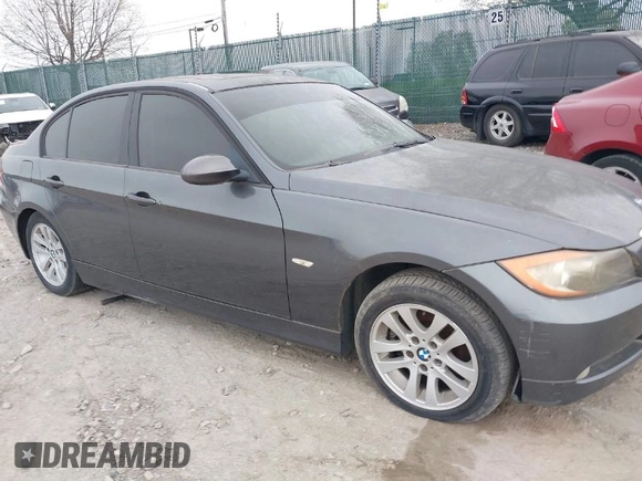 2006 BMW 3 Series 325i with VIN WBAVB13596PT23263, listed as a IAAI auction lot 42021124 with 84,694 mi miles. Bid and sale history available at carsss.com. Image 1.